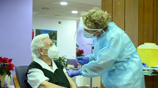Araceli cuenta cómo es su vida de inmunizada 3 meses después de ser la primera vacunada contra el coronavirus Araceli cuenta cómo es su vida de inmunizada 3 meses después de ser la primera vacunada contra el coronavirus
