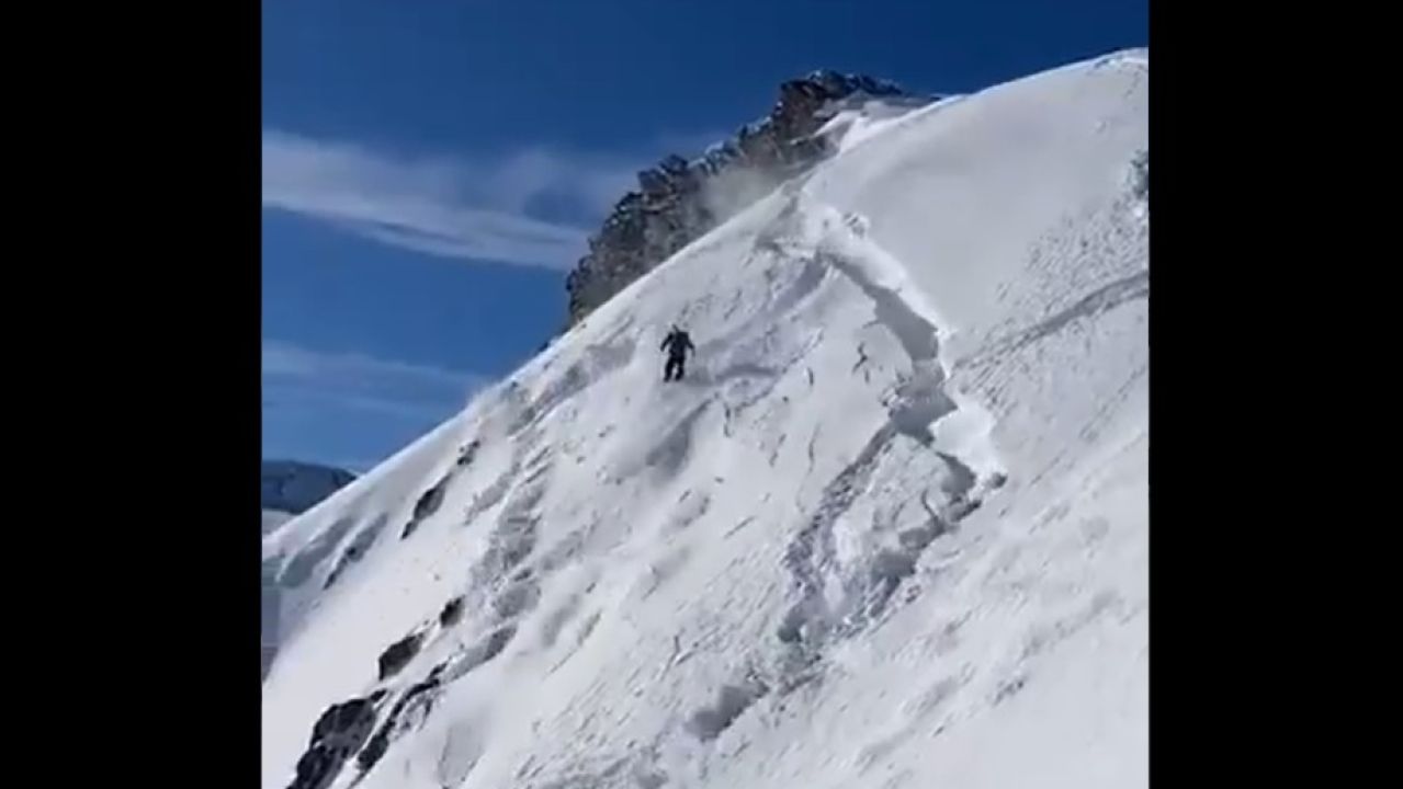 El impactante vídeo en el que un esquiador es arrastrado por una ...