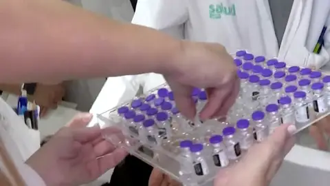 Dosis de la vacuna de 'Pfizer' en España Dosis de la vacuna de 'Pfizer' en España