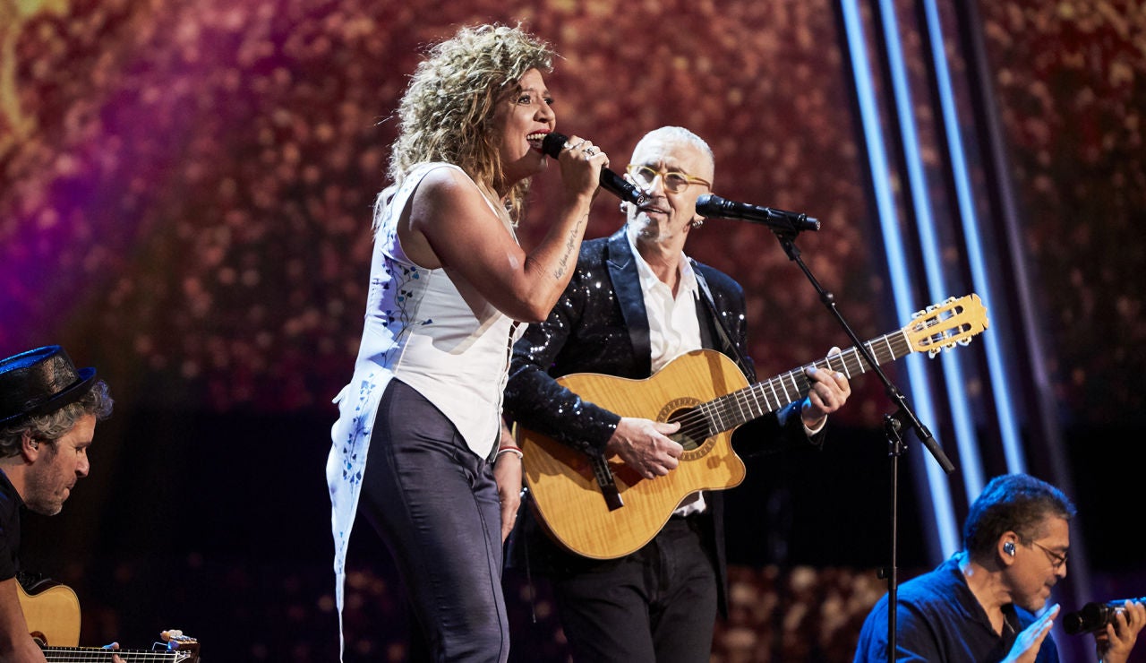 Rosana y Mingo Fernández cantan ‘Flor de lis’ en la Gran Final de ‘La Voz Senior’