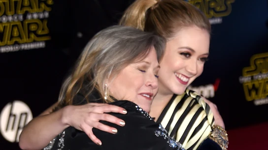 Billie Lourd junto a su madre Carrie Fisher Billie Lourd junto a su madre Carrie Fisher