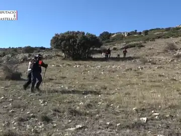 Un amplio dispositivo de búsqueda trata de localizar a un cazador que lleva casi un día desaparecido en Catí (Castellón) Un amplio dispositivo de búsqueda trata de localizar a un cazador que lleva casi un día desaparecido en Catí (Castellón)