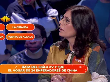 ¿La Giralda o la Torre Eiffel? Neus Sanz, perpleja con su propio error en ‘Una de Cuatro’ ¿La Giralda o la Torre Eiffel? Neus Sanz, perpleja con su propio error en ‘Una de Cuatro’