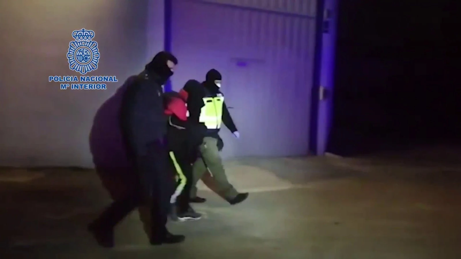 La Policía Nacional detiene a un familiar de un miembro del Daesh por amenazar a los viandantes con un machete en Castellón La Policía Nacional detiene a un familiar de un miembro del Daesh por amenazar a los viandantes con un machete en Castellón