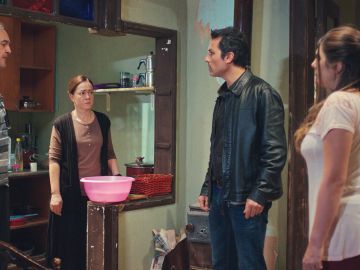 Arif explota ante el inminente regreso de Sarp y asegura que luchará por el amor de Bahar