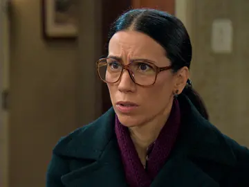 El arriesgado plan de Manolita para acercarse a Carlitos y su familia El arriesgado plan de Manolita para acercarse a Carlitos y su familia