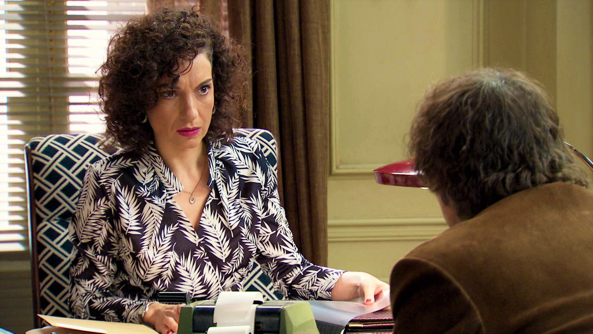 Guillermo sorprende a Estefan&iacute;a con una noticia de su hermano que lo cambia todo