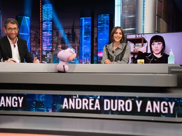Angy Fernández compara a sus compañeros en 'FoQ: El reencuentro' de hace diez años a la actualidad: "Yo creo que estamos más monos todos" Angy Fernández compara a sus compañeros en 'FoQ: El reencuentro' de hace diez años a la actualidad: "Yo creo que estamos más monos todos"