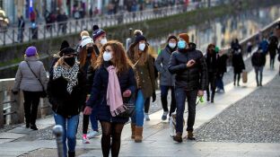 As&iacute; evoluciona la pandemia del coronavirus por edades en Espa&ntilde;a