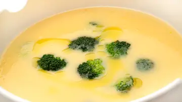 Receta de crema de patata con brócoli, de Karlos Arguiñano: 