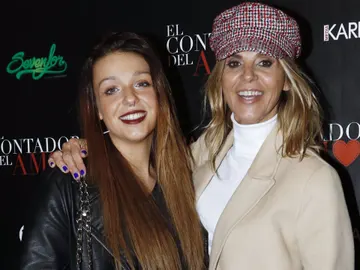 Arancha de Benito junto a su hija, Zayra Gutiérrez Arancha de Benito junto a su hija, Zayra Gutiérrez