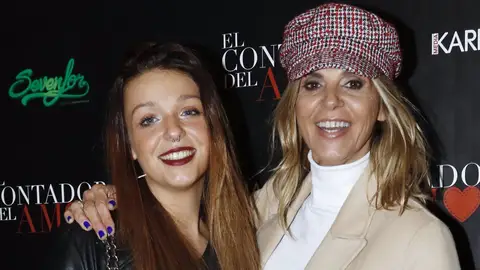 Arancha de Benito junto a su hija, Zayra Gutiérrez Arancha de Benito junto a su hija, Zayra Gutiérrez