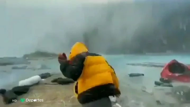 Las Impresionantes im&aacute;genes de una avalancha vista desde dentro en Nepal