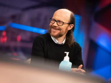 Ana Peleteiro, sobre Santiago Segura como jurado en 'El Desafío': "Es ácido, como una lima" Ana Peleteiro, sobre Santiago Segura como jurado en 'El Desafío': "Es ácido, como una lima"