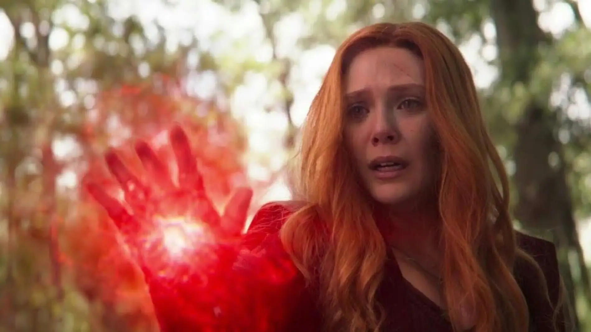 Elizabeth Olsen como Bruja Escarlata en &#39;Vengadores: Infinity War&#39;