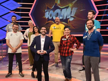Juanra Bonet presenta a 'Los dispersos' y a 'Los caligaris' en 'La liga de los millonarios': "Es la Champions de '¡Boom!'" Juanra Bonet presenta a 'Los dispersos' y a 'Los caligaris' en 'La liga de los millonarios': "Es la Champions de '¡Boom!'"
