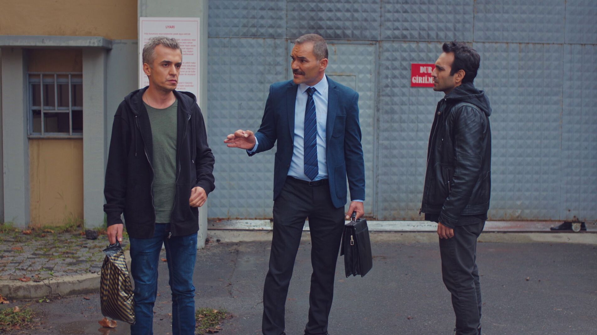 Una amistad a prueba de todo: Ugur sale de la cárcel gracias a Demir