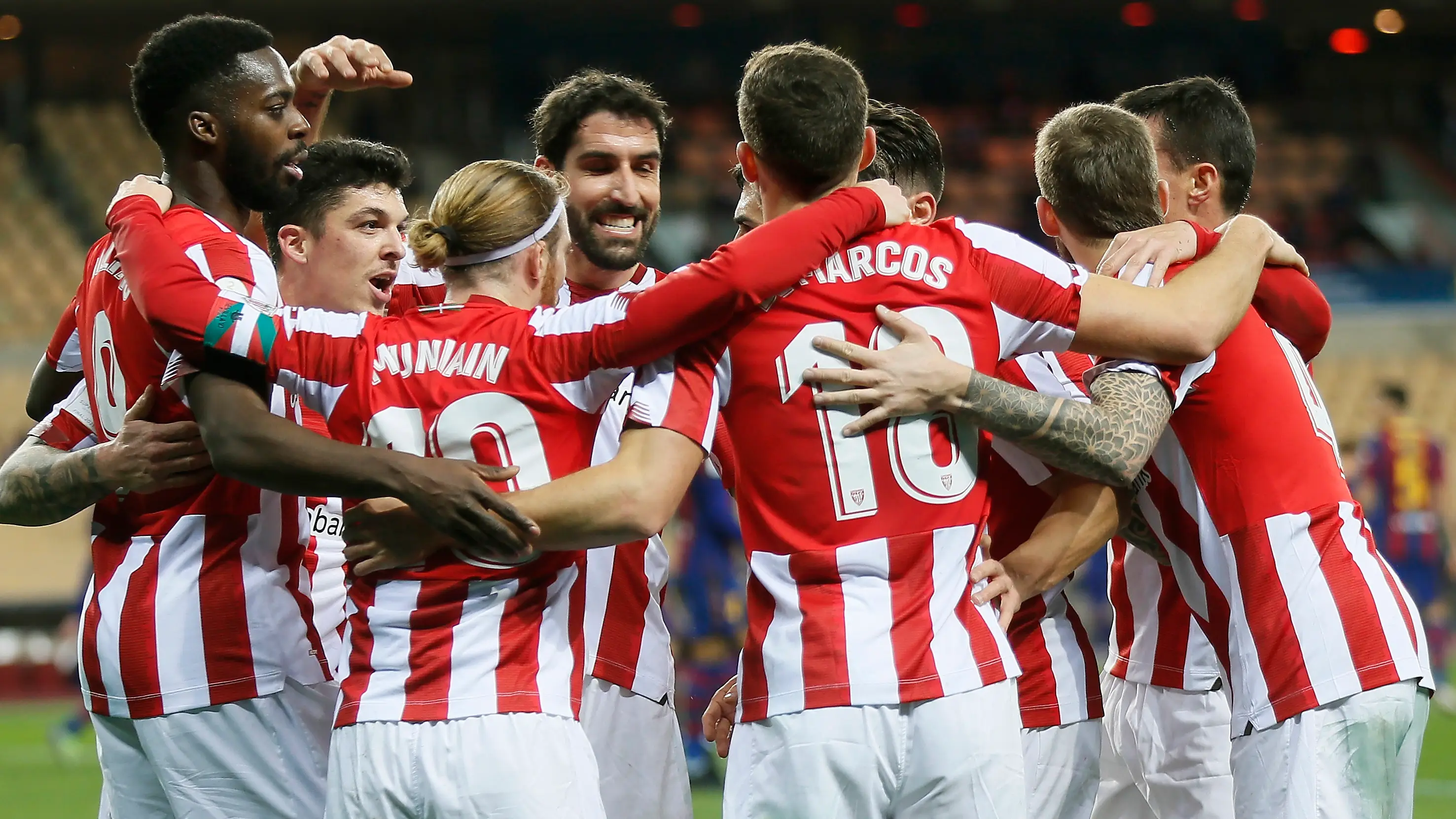 Los jugadores del Athletic celebran un gol