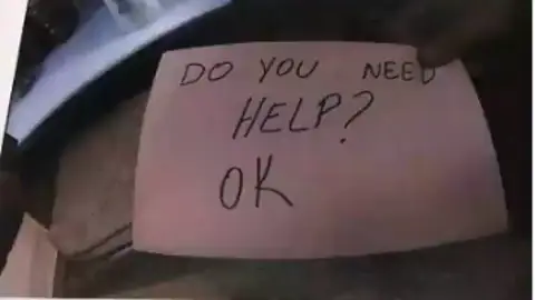 Una camarera de una restaurante en Orlando rescata a un niño maltratado a través de una nota: ¿Necesitas ayuda? Una camarera de una restaurante en Orlando rescata a un niño maltratado a través de una nota: ¿Necesitas ayuda?