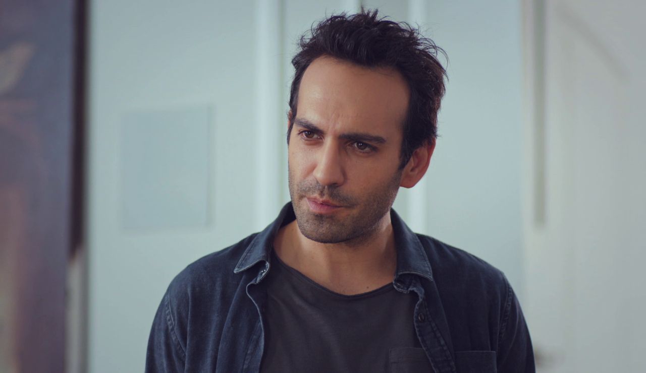La drástica y repentina decisión de Demir: abandonan la casa de Candan La drástica y repentina decisión de Demir: abandonan la casa de Candan