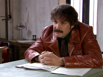 Guillermo, aterrado a Esteban: “¿Pero qué te han hecho?” Guillermo, aterrado a Esteban: “¿Pero qué te han hecho?”