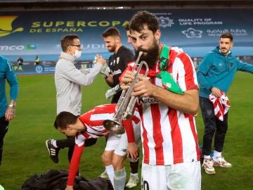 Asier Villalibre, durante la celebración del Athletic