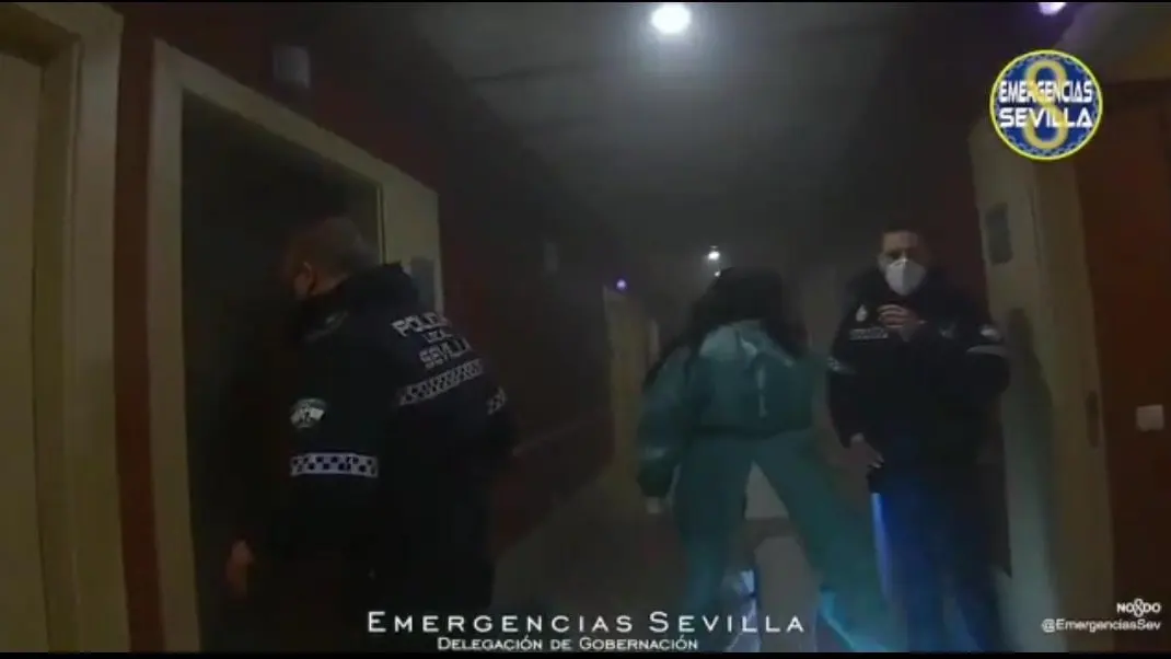 Emergencias Sevilla rinde homenaje a Rosario, la mujer que muri&oacute; en el incendio de la residencia Adorea