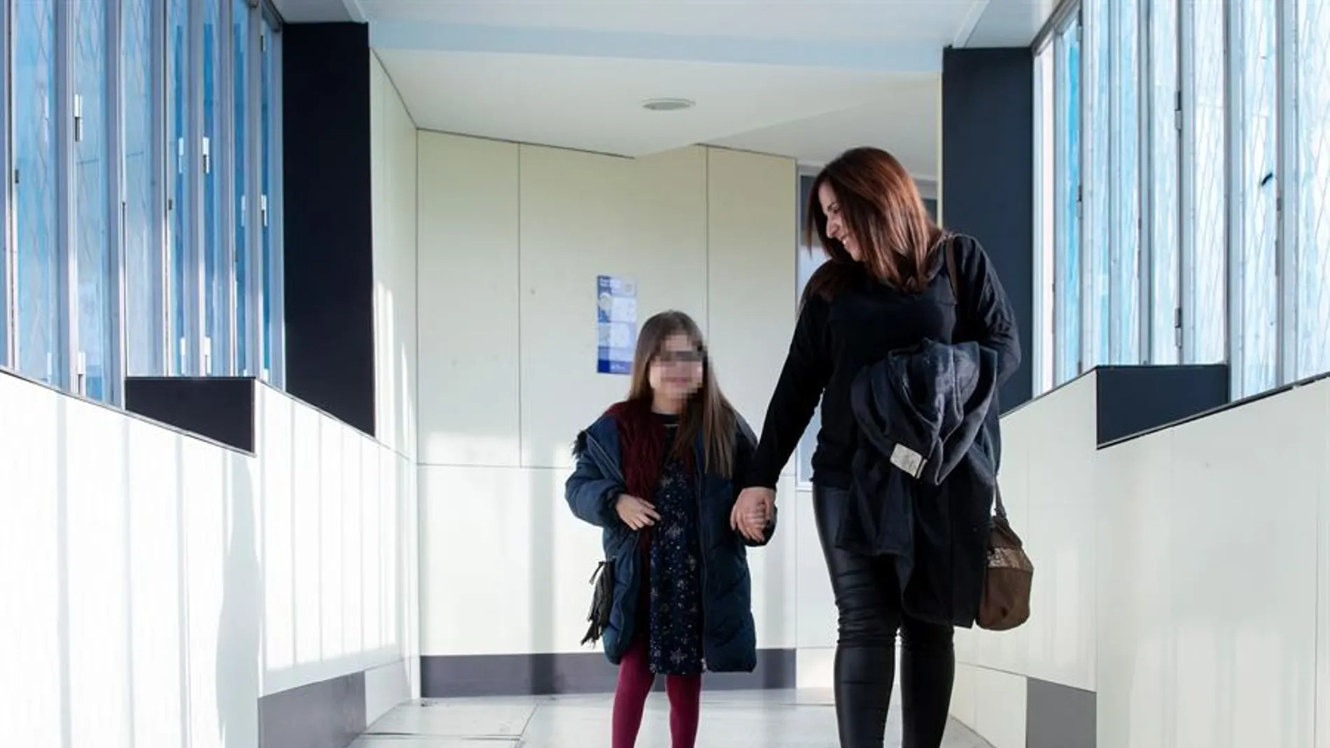Trasplante con éxito en una niña en España Trasplante con éxito en una niña en España