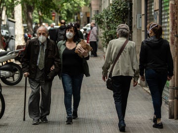 La Comunidad Valenciana estudia prohibir las reuniones entre personas no convivientes debido al aumento de casos de coronavirus