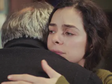 Avance de ‘Mujer’: Bahar, superada por la irrupción de Sarp… y a punto de conocer más secretos Avance de ‘Mujer’: Bahar, superada por la irrupción de Sarp… y a punto de conocer más secretos