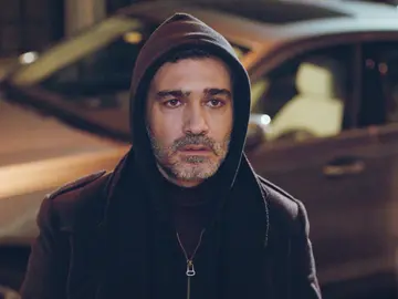 Un sobre que traerá problemas: Hatice acepta el dinero de Sarp a escondidas de Enver Un sobre que traerá problemas: Hatice acepta el dinero de Sarp a escondidas de Enver