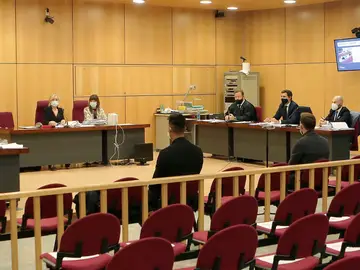 Sergi Enrich, Antonio Luna y Eddy Silvestre, durante el juicio Sergi Enrich, Antonio Luna y Eddy Silvestre, durante el juicio