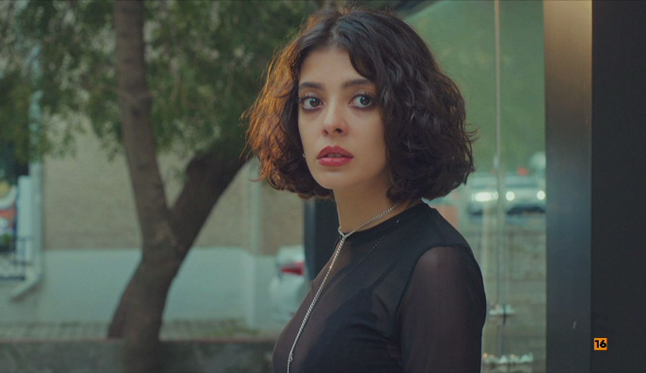 El domingo, un nuevo capítulo de 'Mi hija': "Pienso vengarme de Demir y tú vas a ayudarme" El domingo, un nuevo capítulo de 'Mi hija': "Pienso vengarme de Demir y tú vas a ayudarme"
