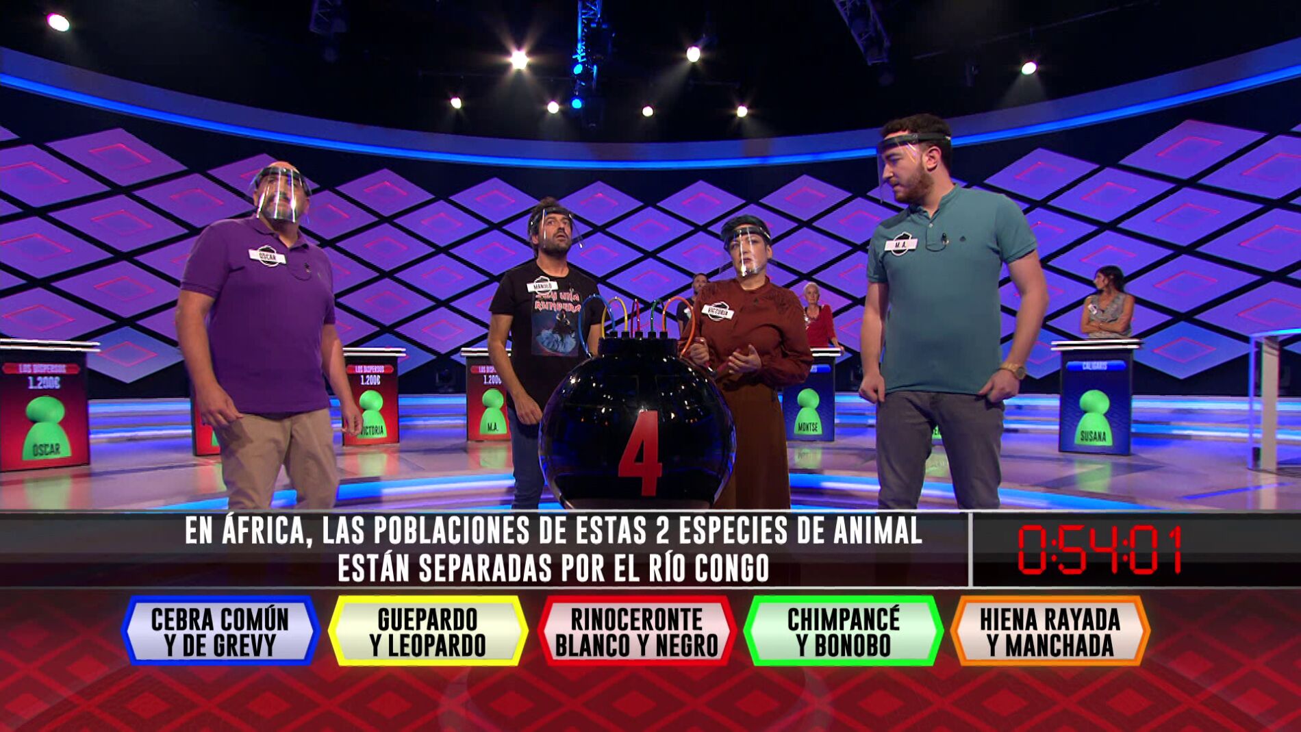 Gran pleno de &lsquo;Los dispersos&rsquo; gracias a los argumentos de &Oacute;scar y Victoria