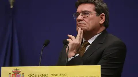 El enfado de Escrivá sobre el cálculo de las pensiones tras las palabras de Pablo Iglesias: "es un debate que no ha existido" El enfado de Escrivá sobre el cálculo de las pensiones tras las palabras de Pablo Iglesias: "es un debate que no ha existido"