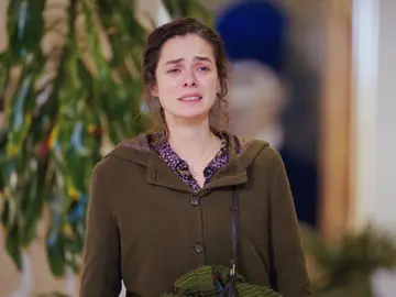 Bahar descubre de la forma más cruel el mayor secreto de Sarp: su otra familia Bahar descubre de la forma más cruel el mayor secreto de Sarp: su otra familia