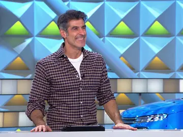 La marchosa canción con la que Jorge Fernández comenzaría cada programa de ‘La ruleta de la suerte’ La marchosa canción con la que Jorge Fernández comenzaría cada programa de ‘La ruleta de la suerte’