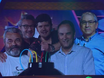 ‘Los lobos’ regresan al plató de ‘¡Boom!’ tras el fallo a la primera de ‘Los caligaris’ en la cuarta bomba de ‘La liga de los millonarios’ ‘Los lobos’ regresan al plató de ‘¡Boom!’ tras el fallo a la primera de ‘Los caligaris’ en la cuarta bomba de ‘La liga de los millonarios’