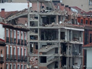 Vista del edificio que explotó en Madrid