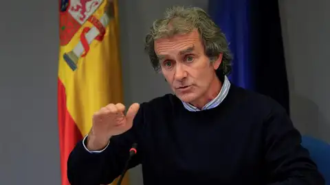 El director del Centro de Alertas y Emergencias (CCAES), Fernando Simón, durante la rueda de prensa. El director del Centro de Alertas y Emergencias (CCAES), Fernando Simón, durante la rueda de prensa.