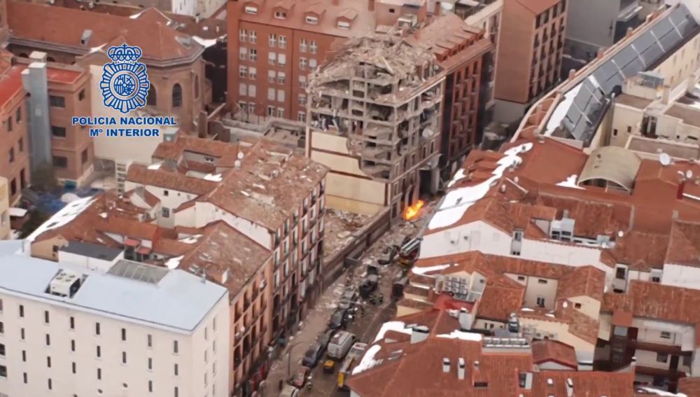 Imagen aérea del colegio en la zona de la explosión en Madrid
