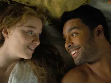 Regé-Jean Page y Phoebe Dynevor como Daphne y Simon en 'Los Bridgerton' Regé-Jean Page y Phoebe Dynevor como Daphne y Simon en 'Los Bridgerton'