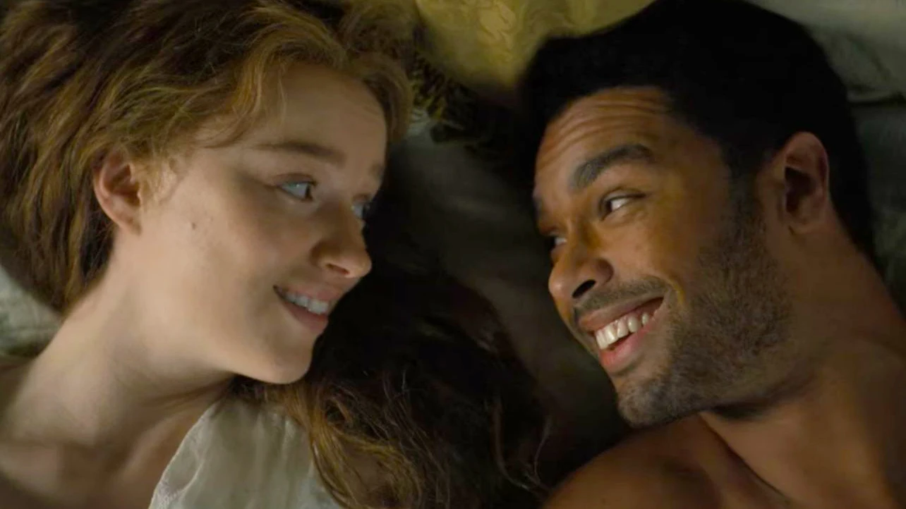 Regé-Jean Page y Phoebe Dynevor como Daphne y Simon en 'Los Bridgerton'