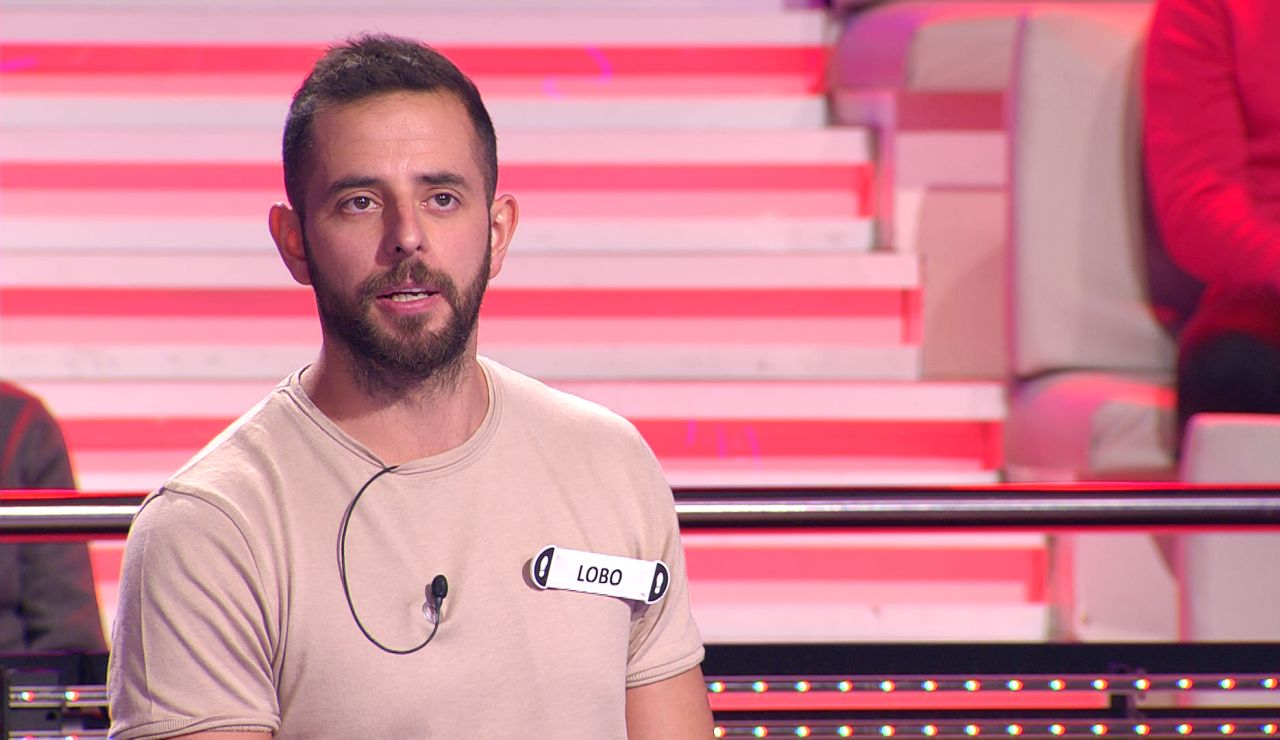 Lobo sorprende con su ‘labor social’: “Tengo unos primos que son bastante feos” Lobo sorprende con su ‘labor social’: “Tengo unos primos que son bastante feos”