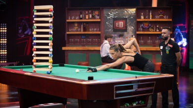 David Bustamante y Gemma Mengual muestran su habilidad jugando al ‘Billar extremo’ en ‘El Desafío’