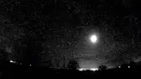 Una roca procedente de un asteroide genera una gran bola de fuego sobre Madrid Una roca procedente de un asteroide genera una gran bola de fuego sobre Madrid