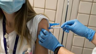 &iquest;Cu&aacute;ntas vacunas contras el coronavirus se han puesto en cada comunidad aut&oacute;noma? 