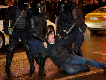 Detención en las manifestaciones en Rusia por la libertad de Navalni Detención en las manifestaciones en Rusia por la libertad de Navalni