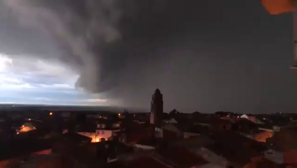 El vídeo de la tormenta perfecta que descargó sobre Tarragona
