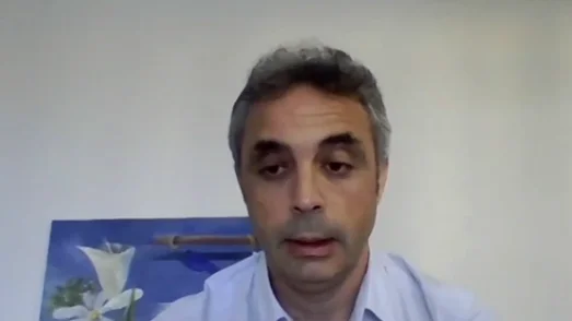 El jefe clínico de medicina intensiva de La Fe de Valencia: "Me consta que en algunos hospitales están al borde del colapso" El jefe clínico de medicina intensiva de La Fe de Valencia: "Me consta que en algunos hospitales están al borde del colapso"